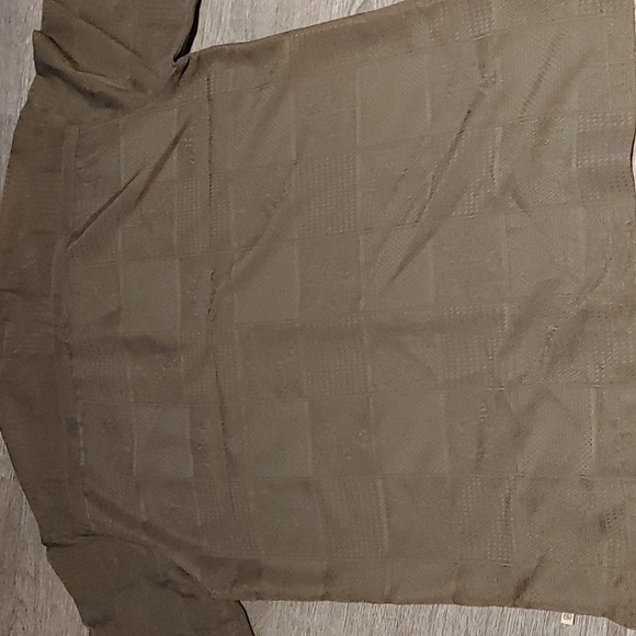 3/$50 Solitude Dress Shirt - Picture 3 of 3